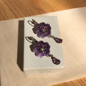 New Never Worn Purple Jewel Flower Earrings